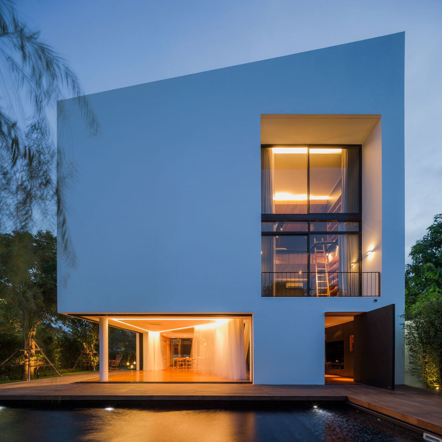 contemporary-modern-white-houses-design-ideas